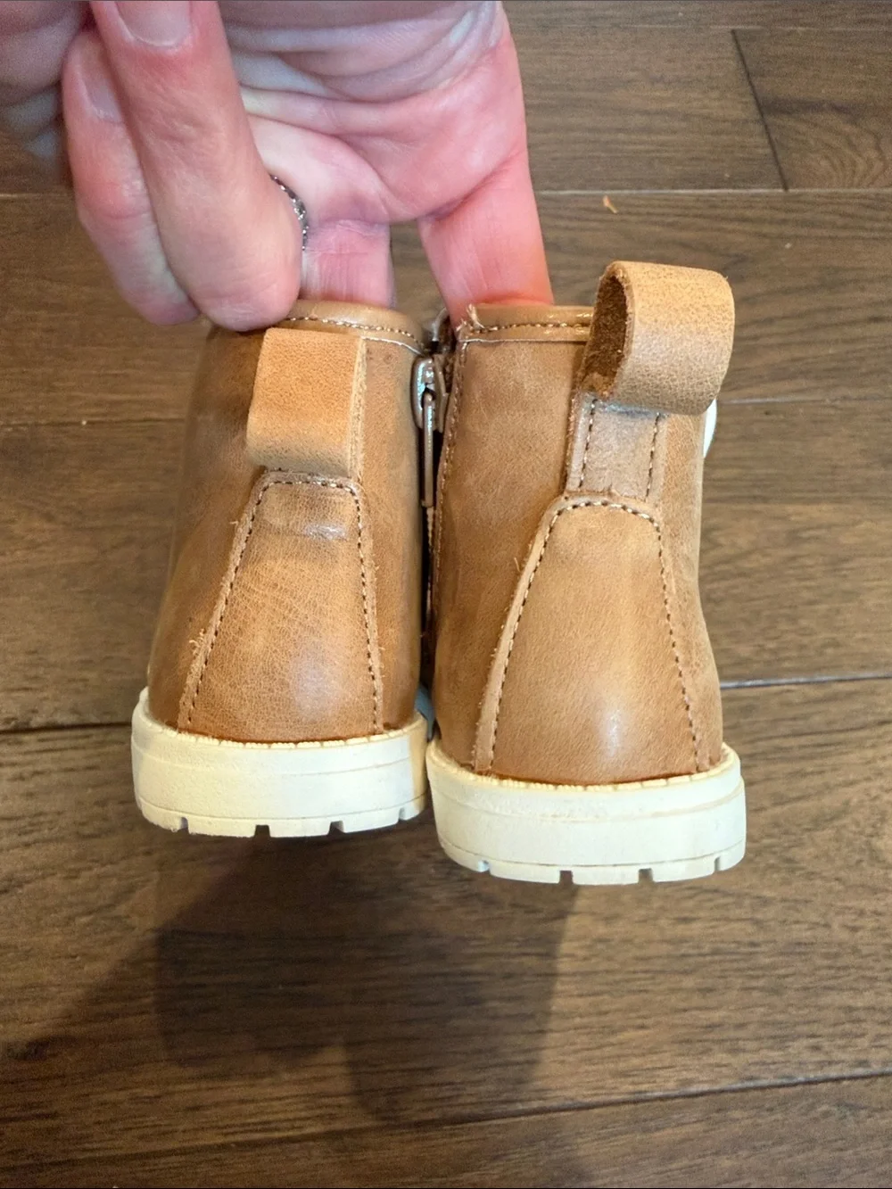 Little & Loved Tan Leather Lace-Up Boots Toddler Size 6 - C39-088